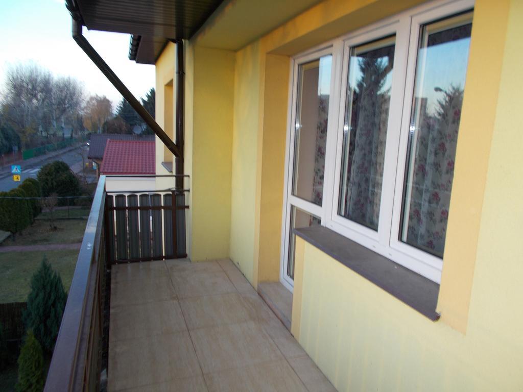 Willa Poniatowskiego Grodzisk Mazowiecki Exterior photo